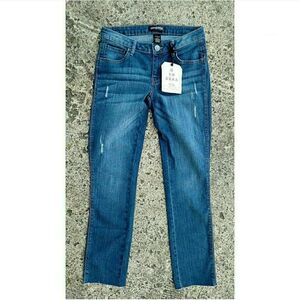 NWT Genera raw hem ankle jeans. Sz 3